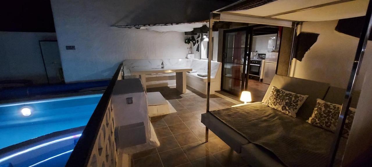 Aloelux Villa !! - Private Villa With Pool , Jacuzzi, Cinema, Massage ,Wonderful View, Art Desing Villa Tías Exterior foto