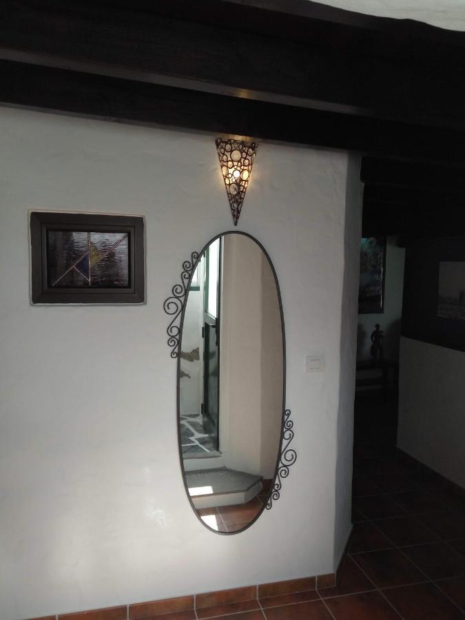 Aloelux Villa !! - Private Villa With Pool , Jacuzzi, Cinema, Massage ,Wonderful View, Art Desing Villa Tías Exterior foto